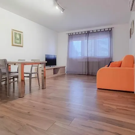 Apartman Clai *